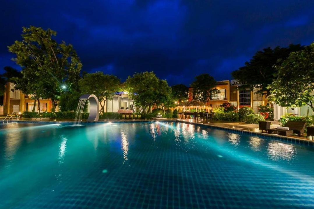 Bangkok.Grand.Resort Bang Bo Bagian luar foto