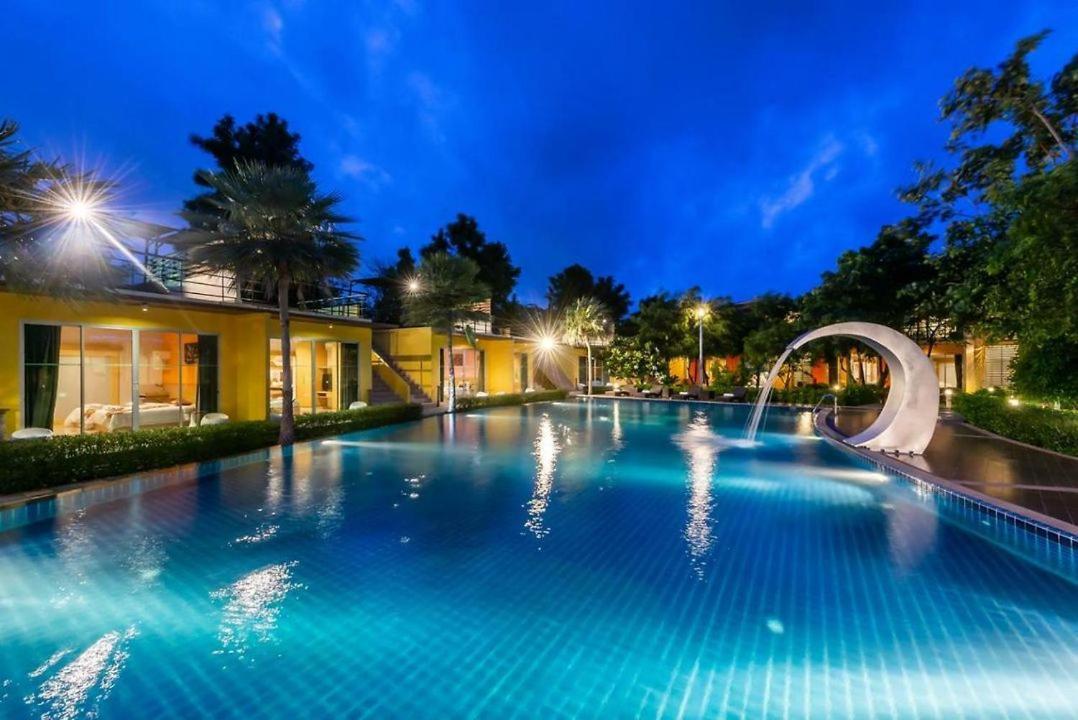Bangkok.Grand.Resort Bang Bo Bagian luar foto