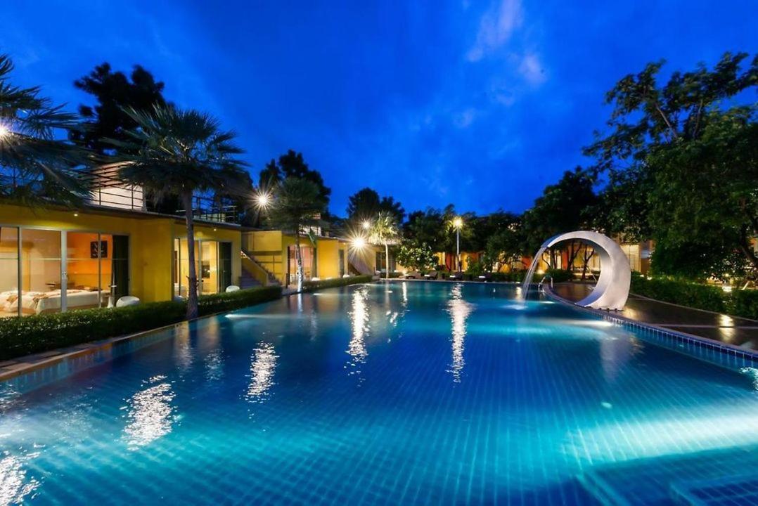 Bangkok.Grand.Resort Bang Bo Bagian luar foto